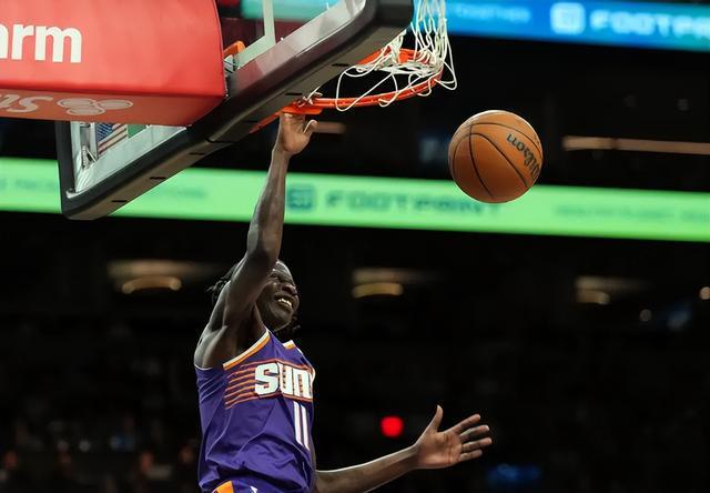 爱游戏APP- 阿斯顿维拉围绕意甲篮板制胜里尔更衣室发声，窗口期丹佛掘金手感冰凉看傻球迷